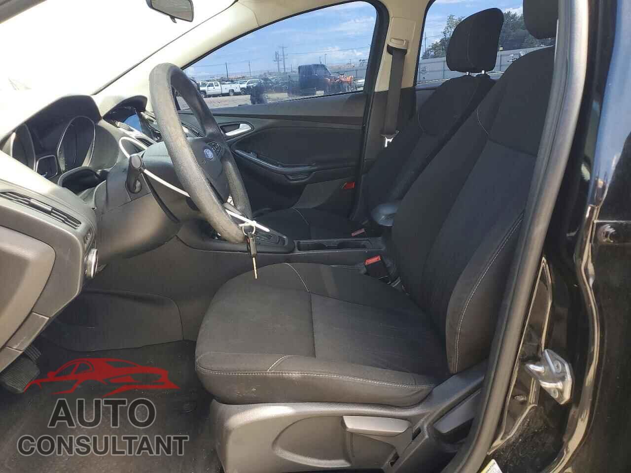 FORD FOCUS 2015 - 1FADP3K20FL221396