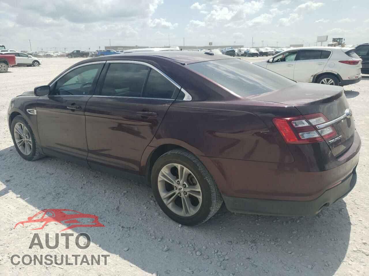 FORD TAURUS 2018 - 1FAHP2E83JG120138