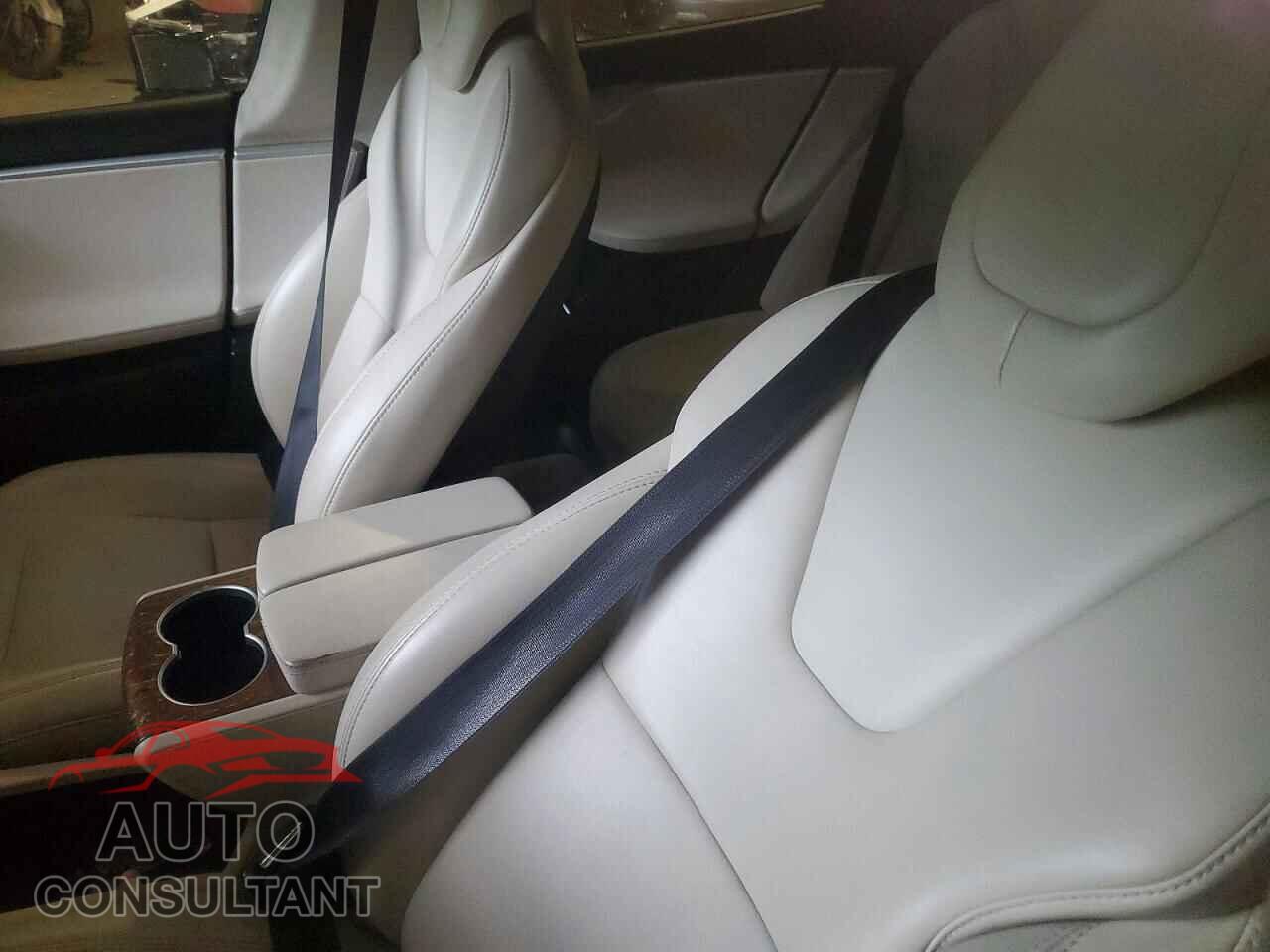 TESLA MODEL S 2017 - 5YJSA1E26HF220049