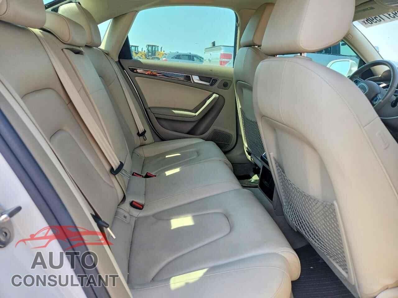 AUDI A4 2012 - WAUBFAFL6CA120492