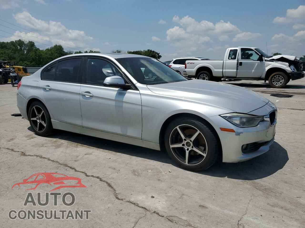 BMW 3 SERIES 2013 - WBA3C1C54DF438084