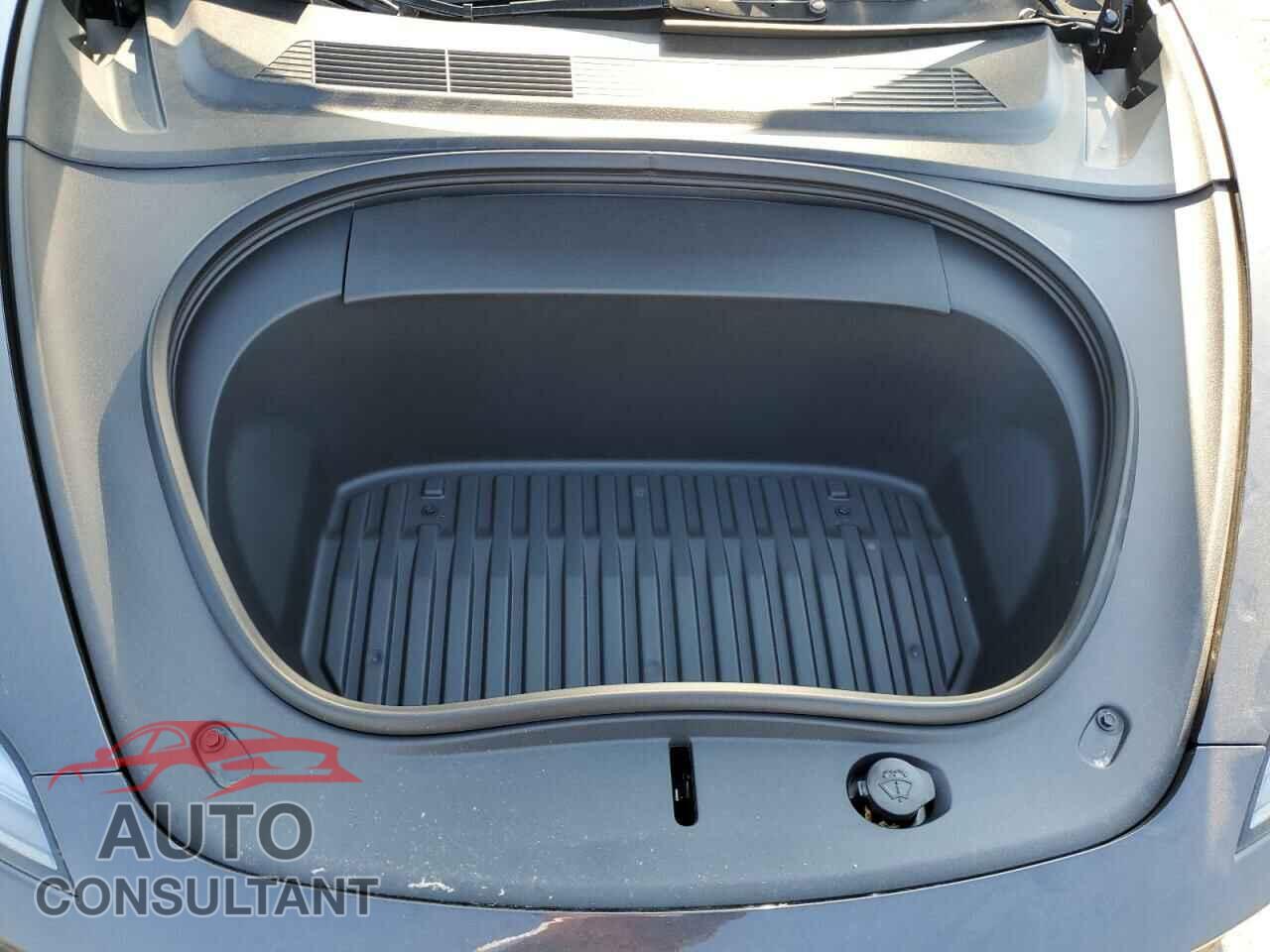 TESLA MODEL 3 2024 - 5YJ3E1EB0RF735929
