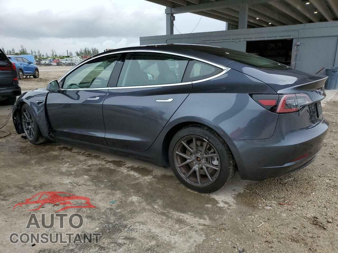 TESLA MODEL 3 2018 - 5YJ3E1EA6JF158755