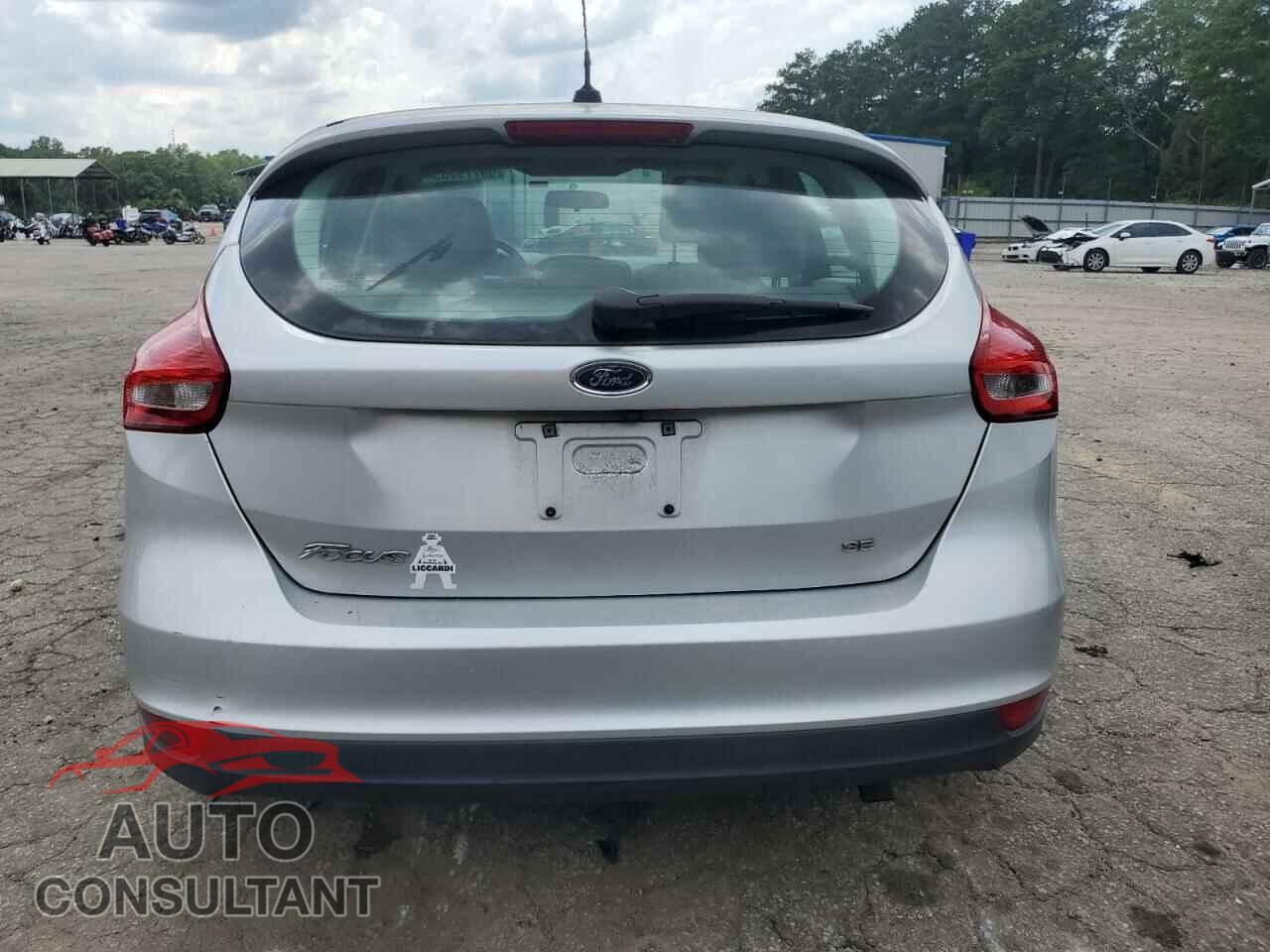 FORD FOCUS 2015 - 1FADP3K2XFL213967