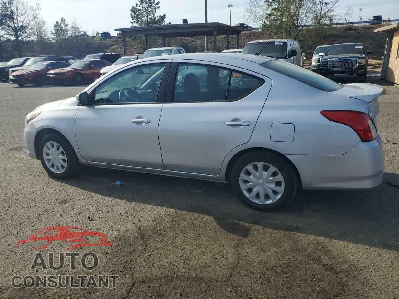 NISSAN VERSA 2019 - 3N1CN7AP3KL841001