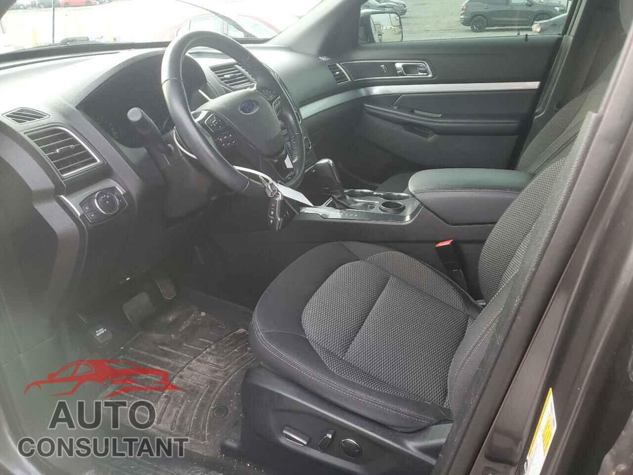 FORD EXPLORER 2017 - 1FM5K7D8XHGE39648