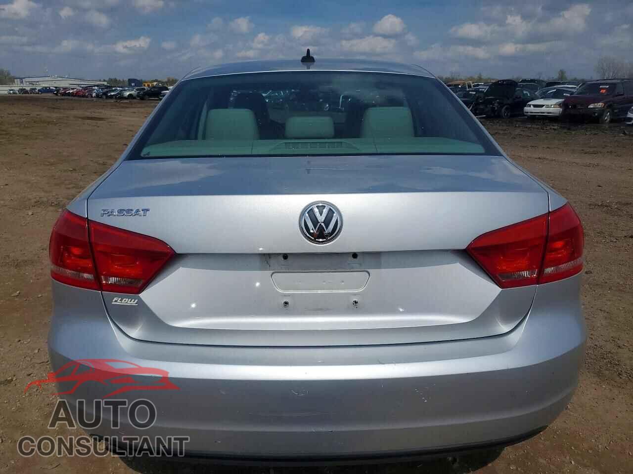 VOLKSWAGEN PASSAT 2014 - 1VWAP7A3XEC006635