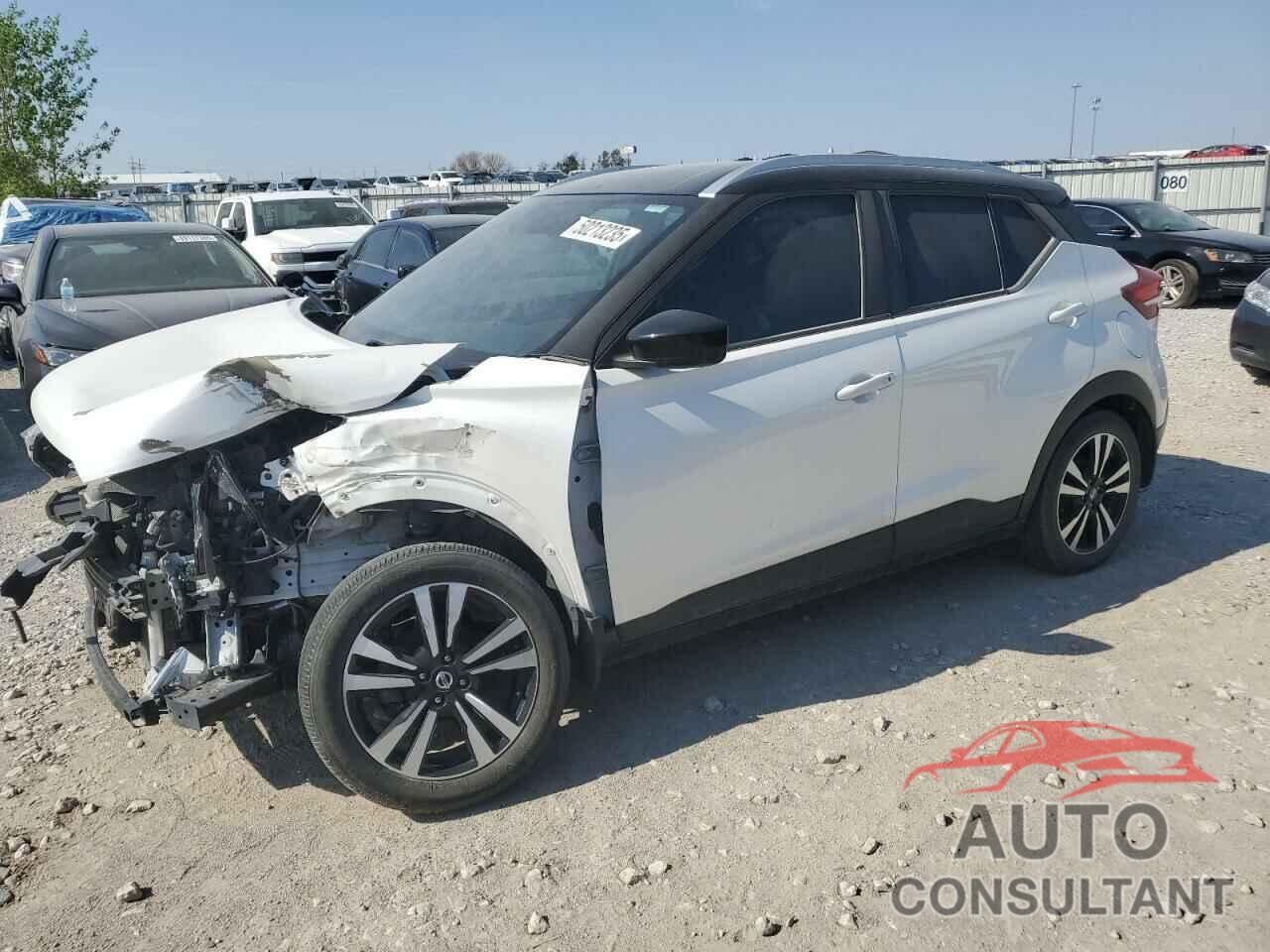 NISSAN KICKS 2018 - 3N1CP5CU6JL520702