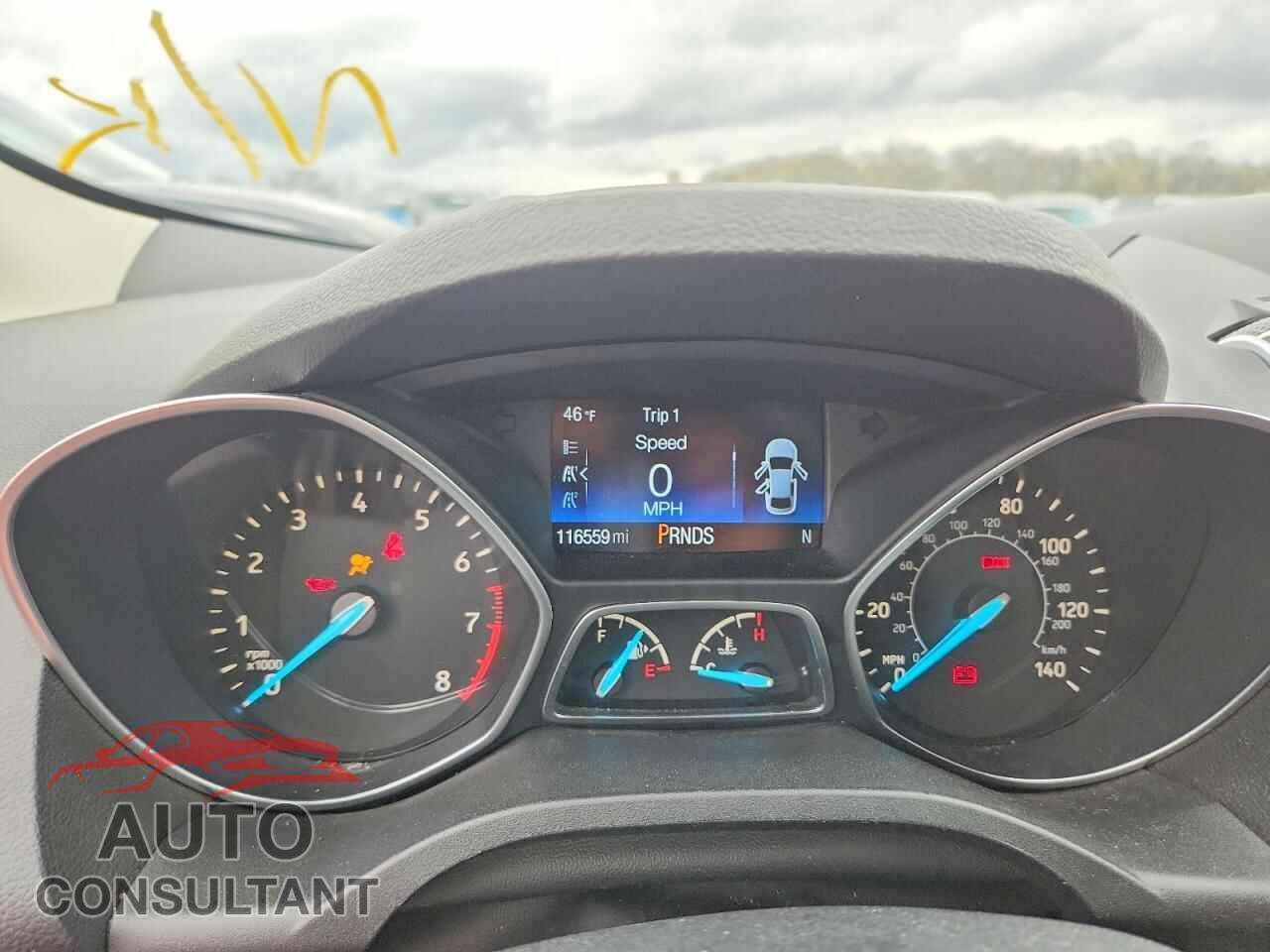 FORD ESCAPE 2017 - 1FMCU9GD8HUC85285