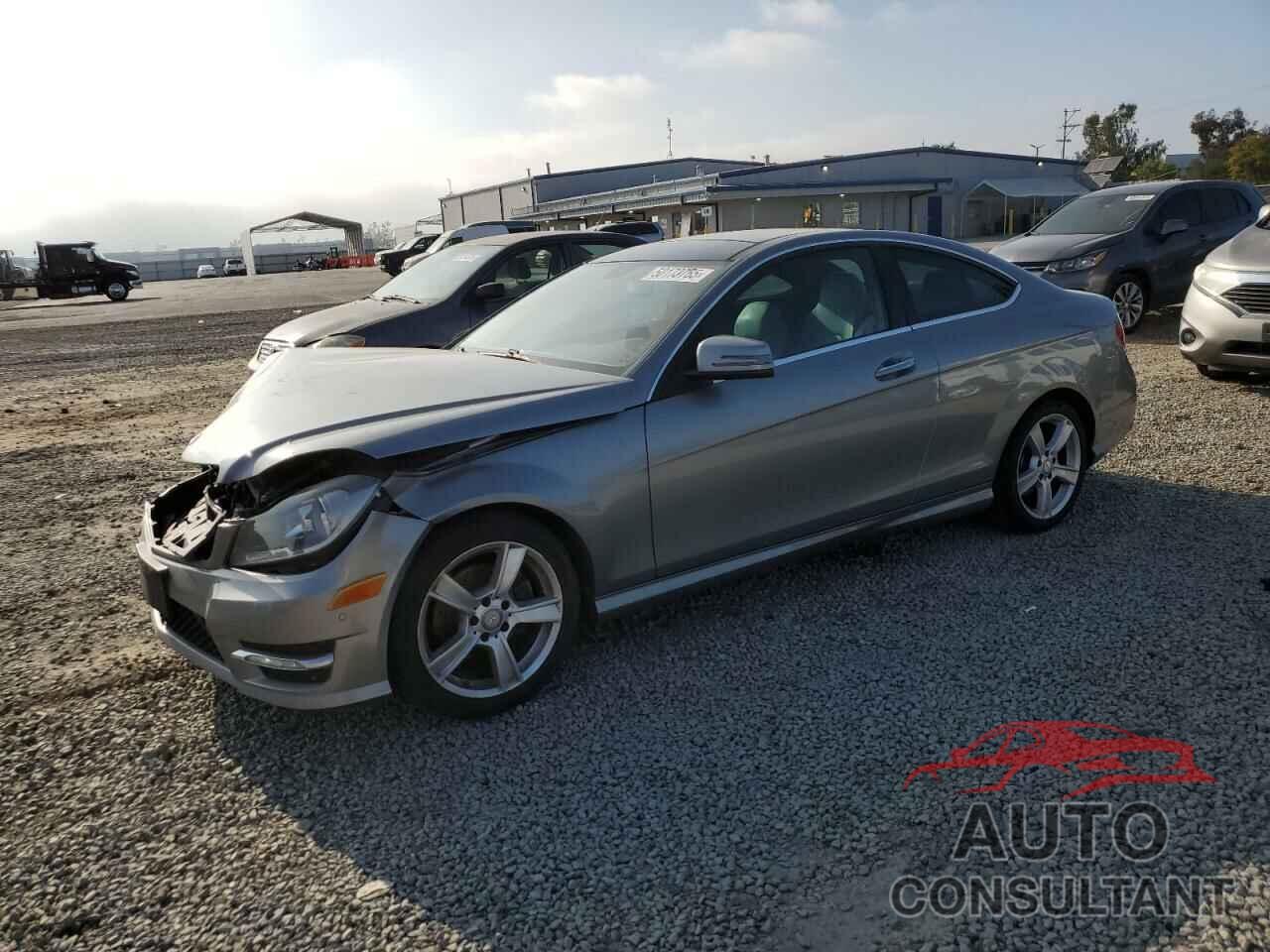 MERCEDES-BENZ C-CLASS 2015 - WDDGJ4HB2FG378609