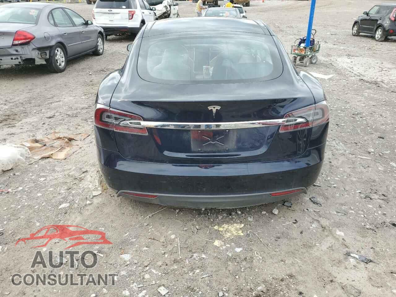 TESLA MODEL S 2013 - 5YJSA1DN9DFP01855