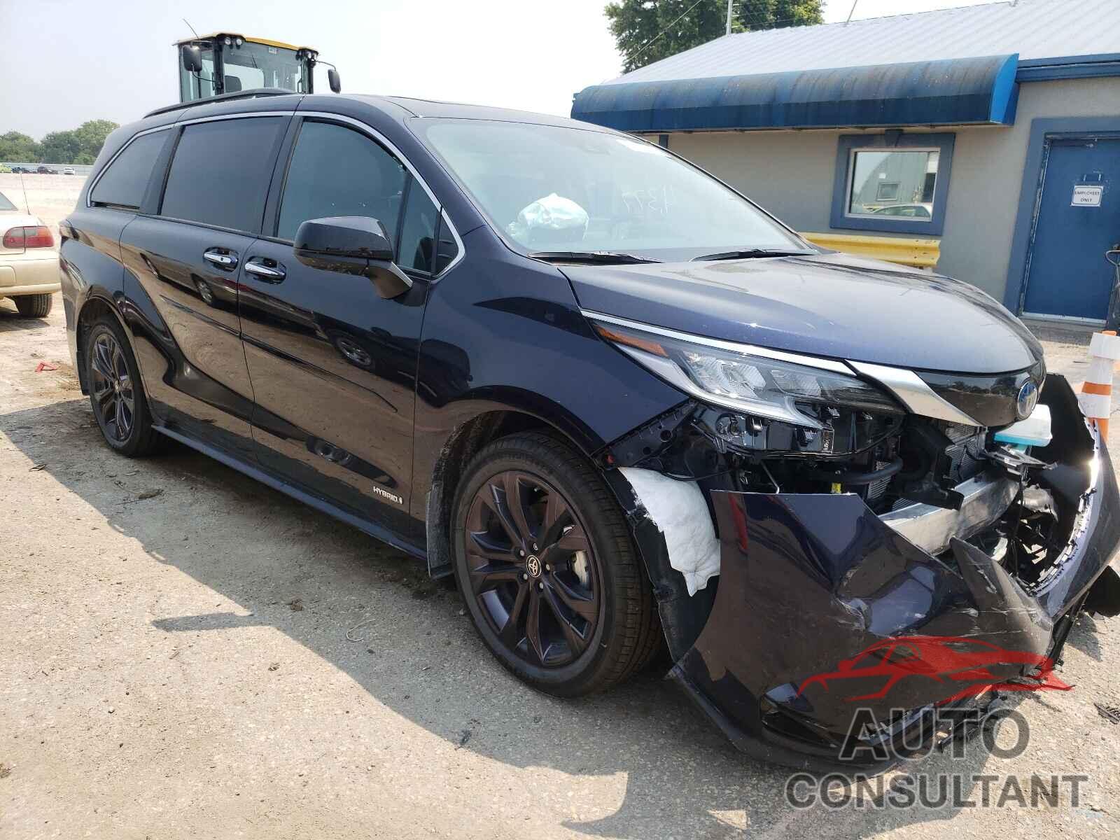 TOYOTA SIENNA 2021 - 5TDDRKEC4MS031681