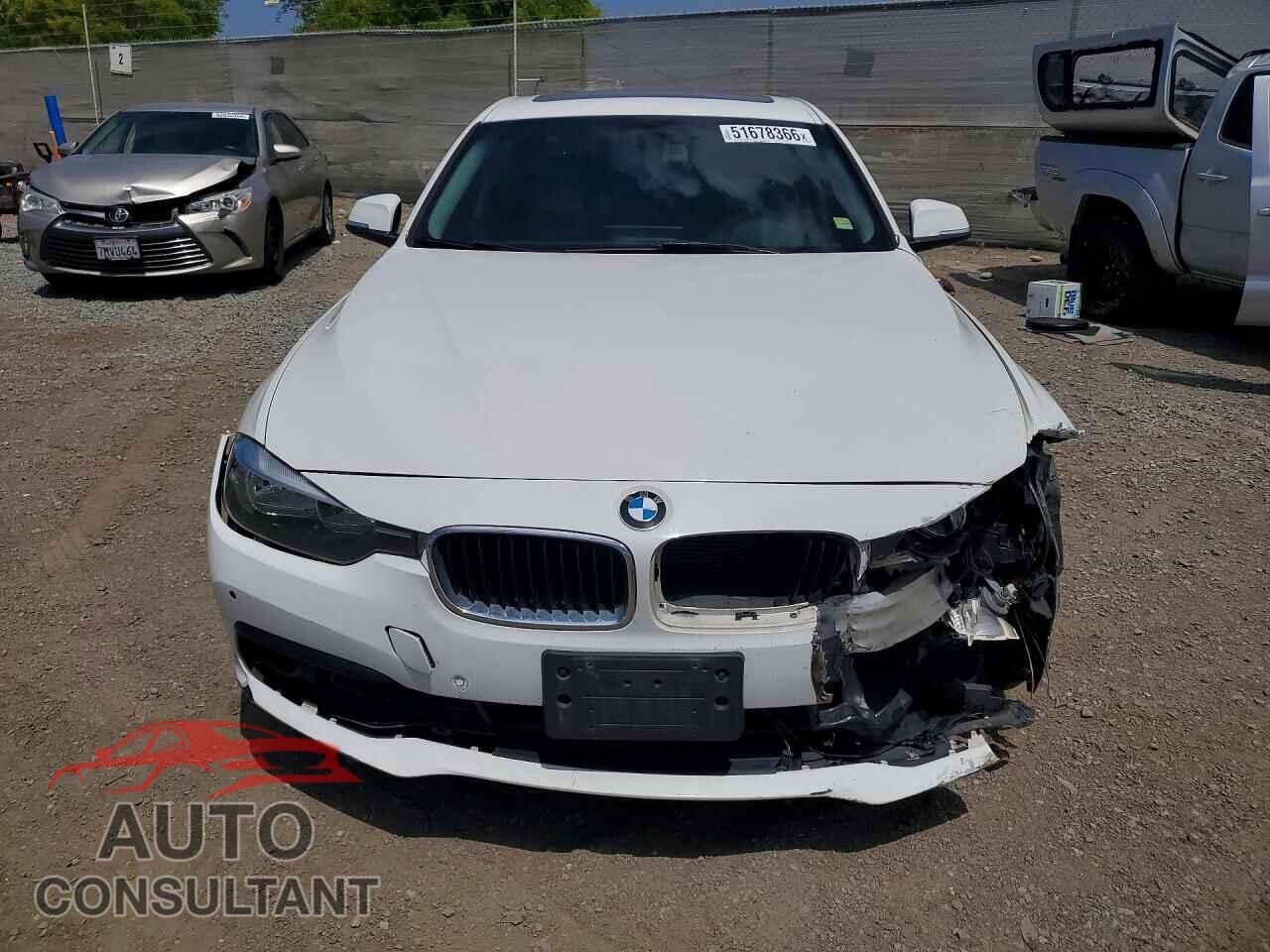 BMW 3 SERIES 2017 - WBA8A3C38HK692142