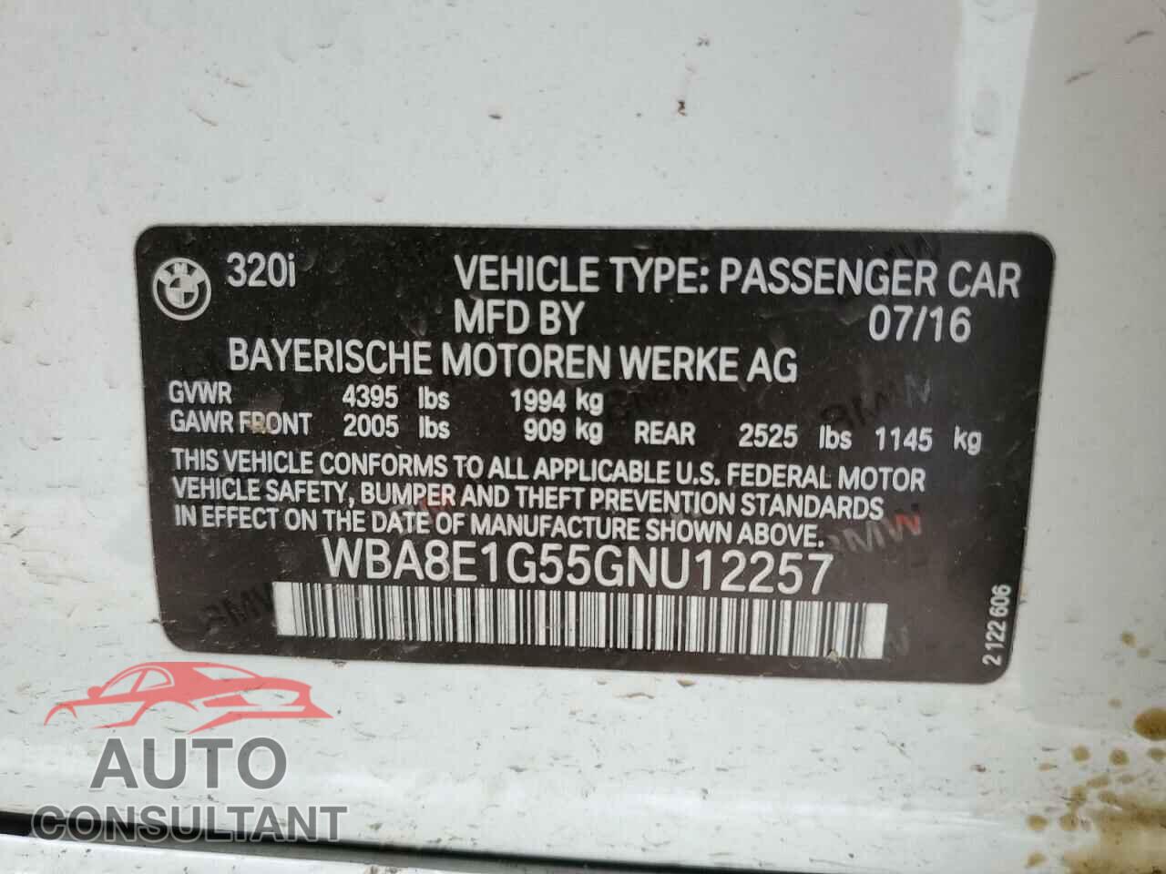 BMW 3 SERIES 2016 - WBA8E1G55GNU12257