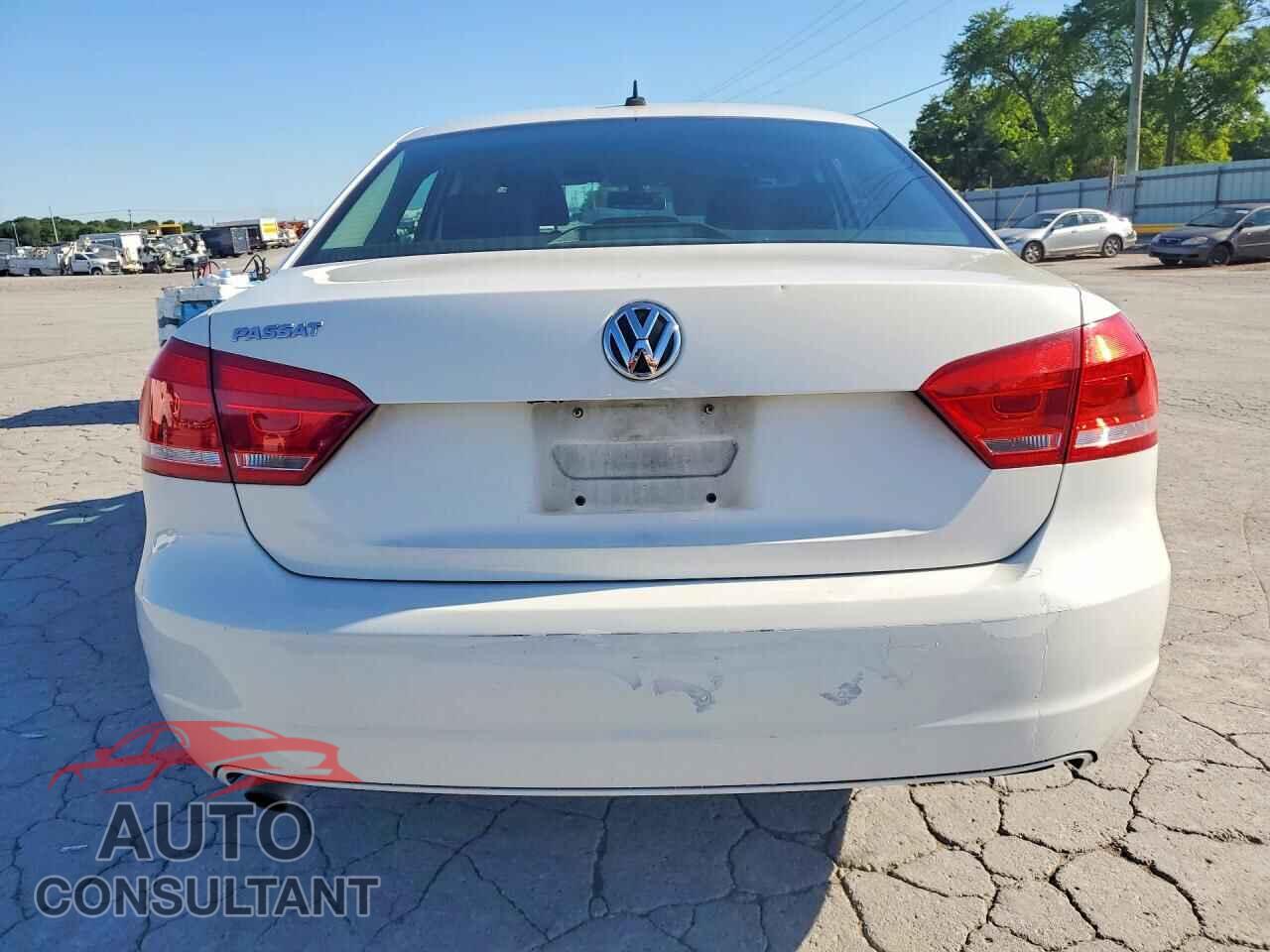 VOLKSWAGEN PASSAT 2013 - 1VWAP7A32DC093977