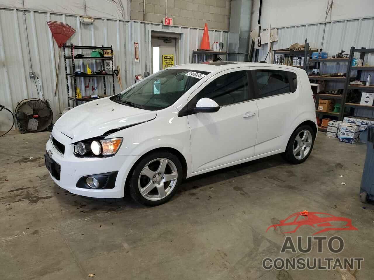 CHEVROLET SONIC 2016 - 1G1JC6SB5G4155409