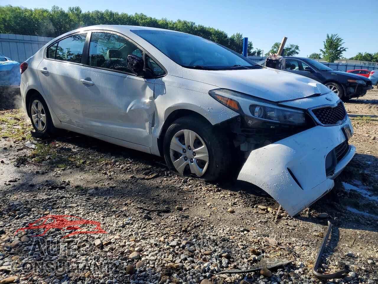 KIA FORTE 2017 - 3KPFL4A75HE046334