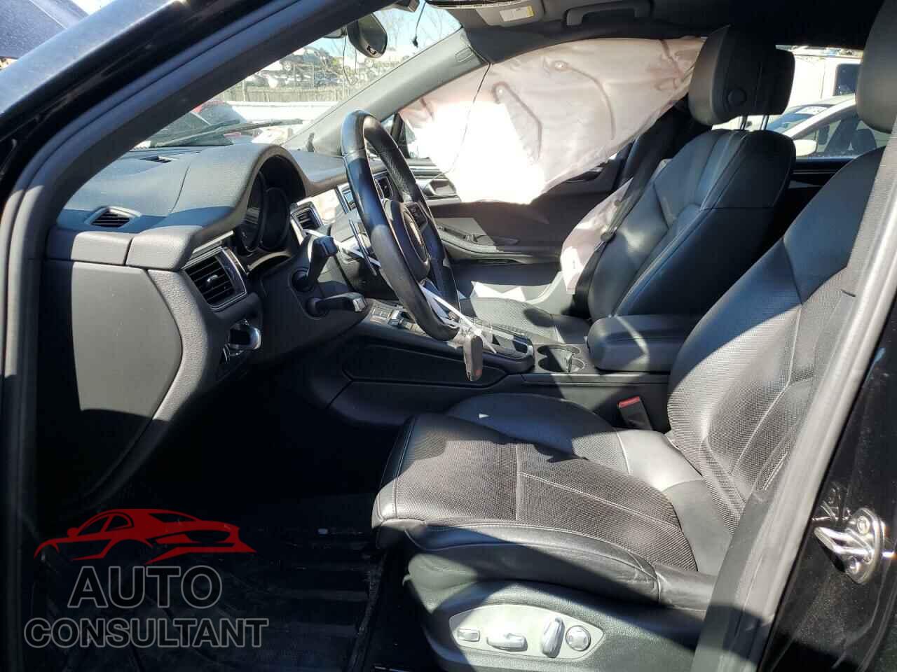 PORSCHE MACAN 2017 - WP1AA2A54HLB01543