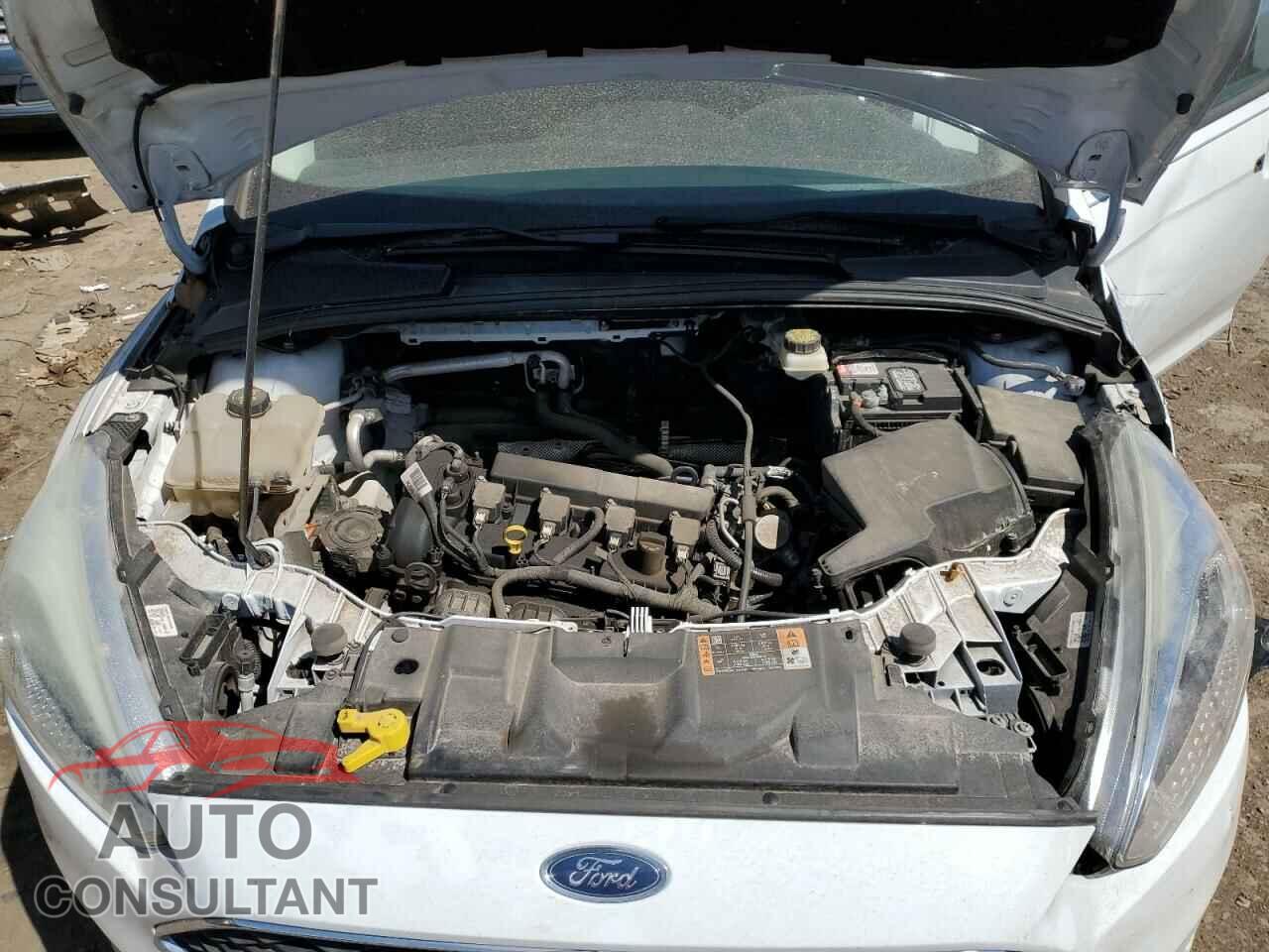 FORD FOCUS 2017 - 1FADP3E29HL222125
