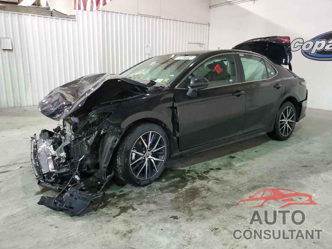 TOYOTA CAMRY 2021 - 4T1G11AKXMU574701