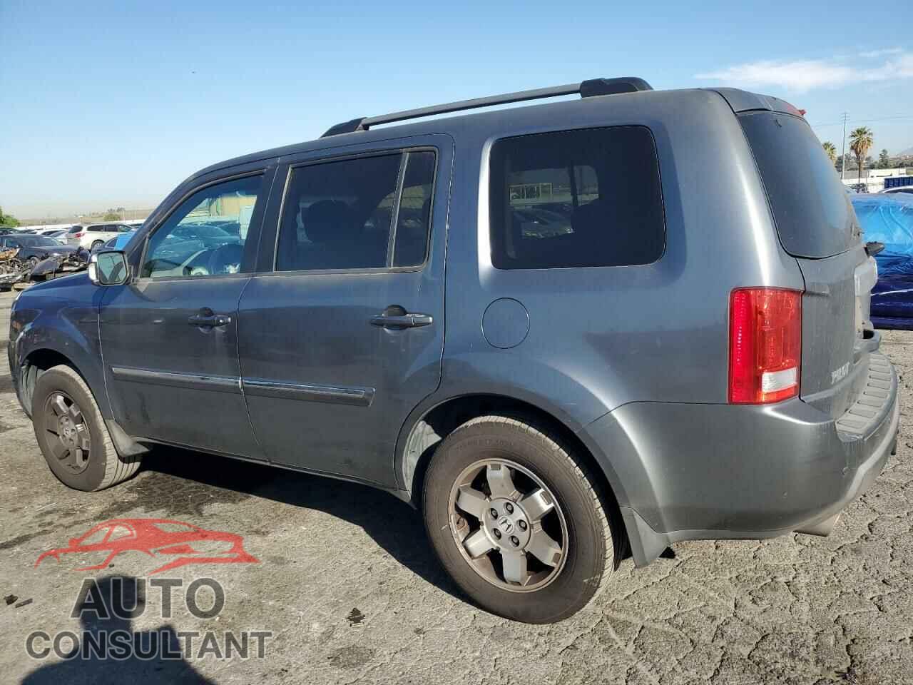 HONDA PILOT 2011 - 5FNYF3H96BB056700
