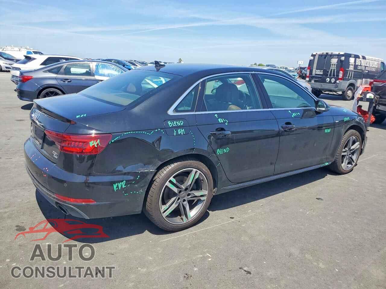 AUDI A4 2018 - WAULMAF47JA044667