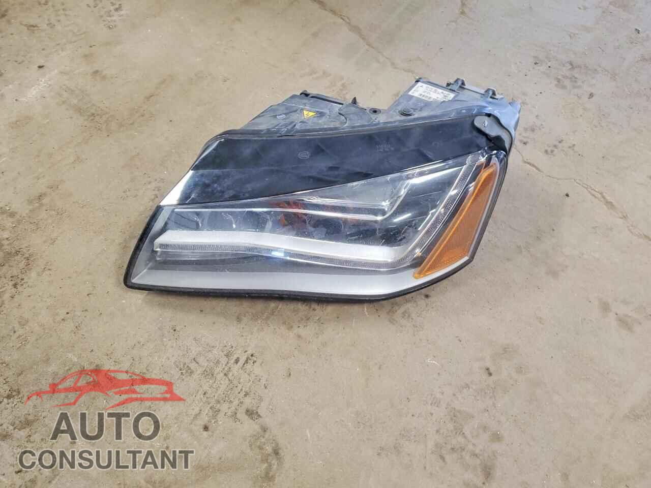 AUDI A8 2013 - WAURGAFD4DN000897