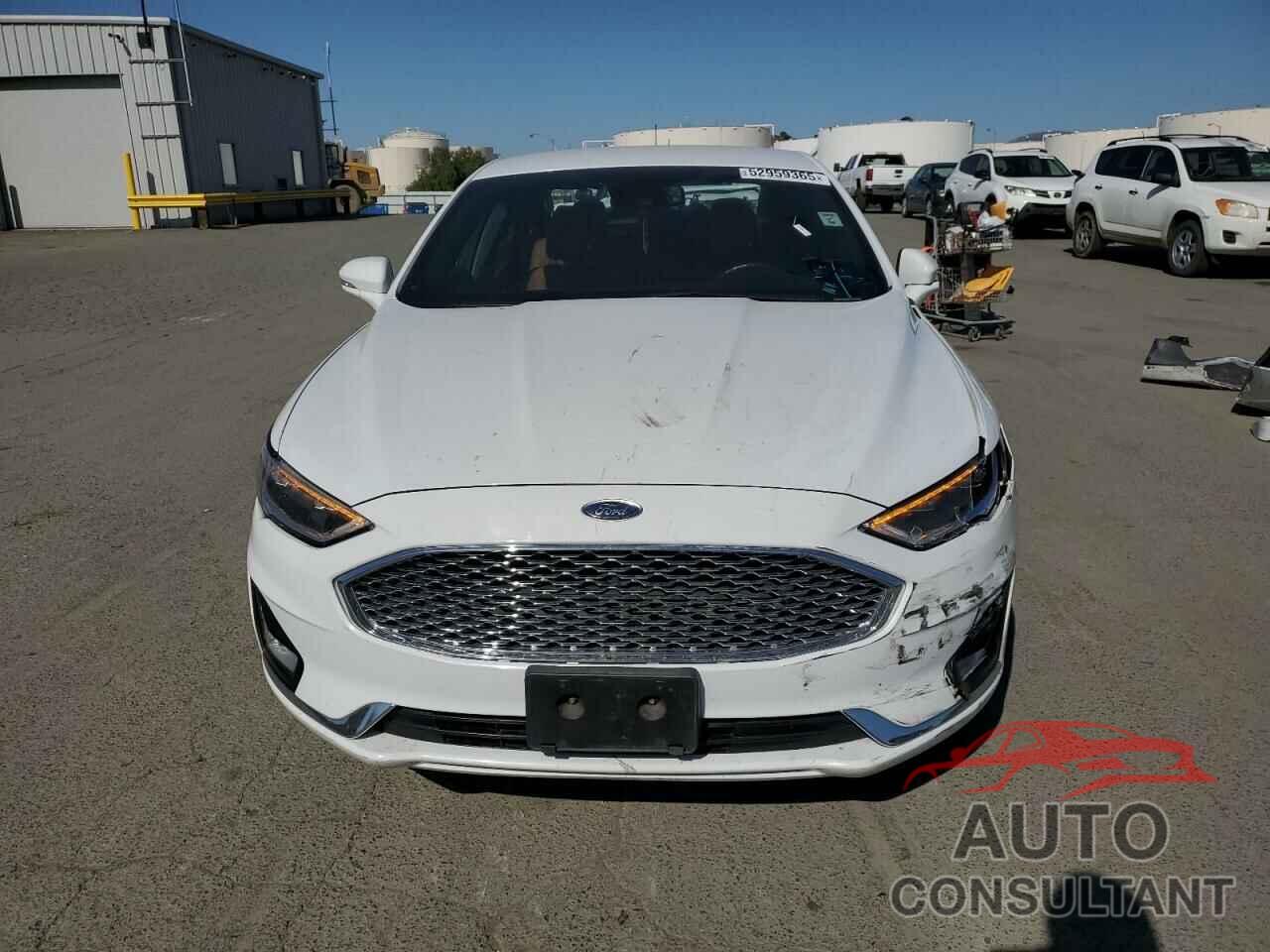 FORD FUSION 2019 - 3FA6P0SU5KR238621