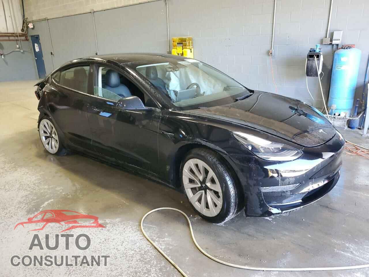 TESLA MODEL 3 2022 - 5YJ3E1EA4NF290807