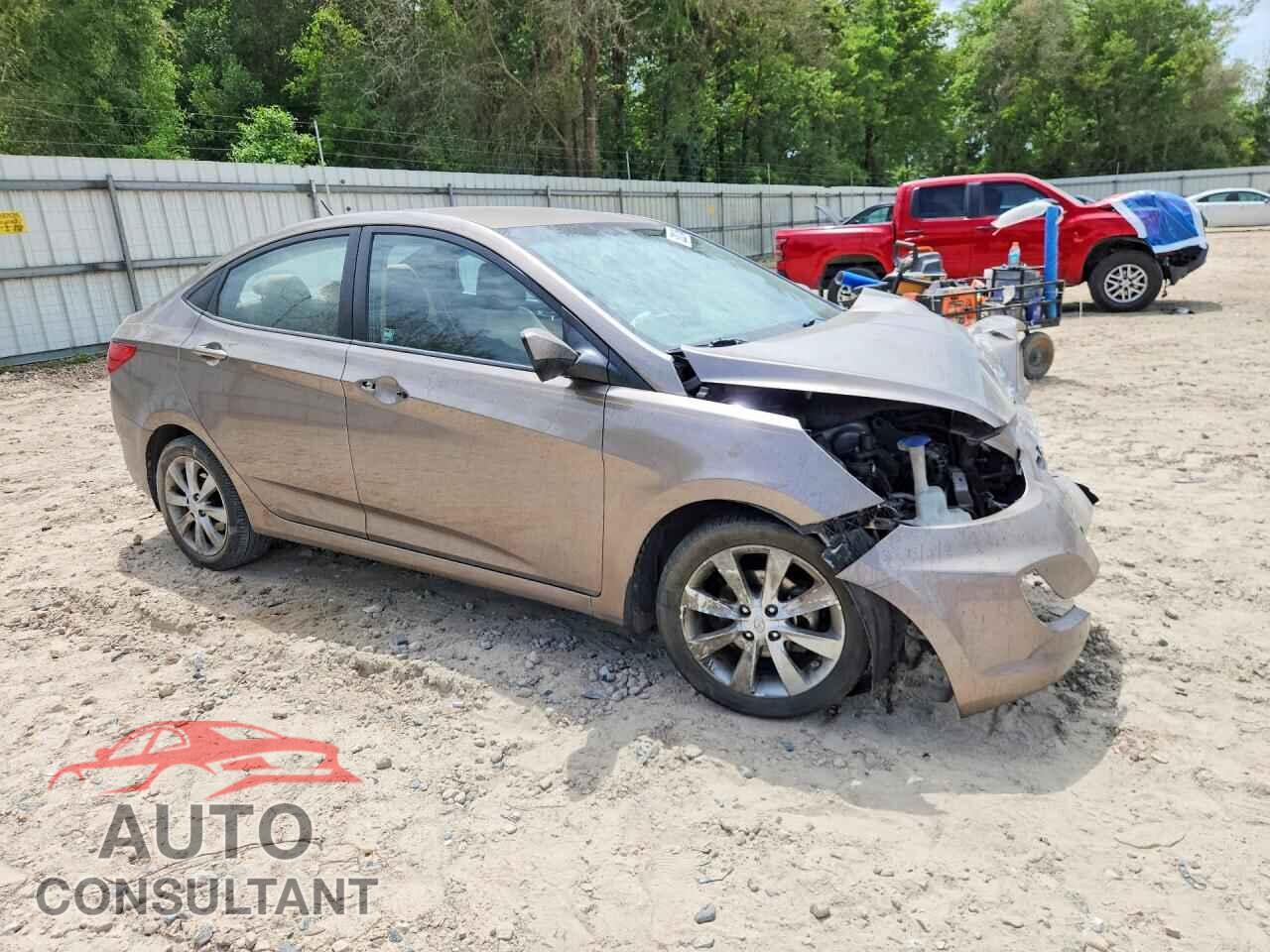HYUNDAI ACCENT 2013 - KMHCU4AE4DU277652
