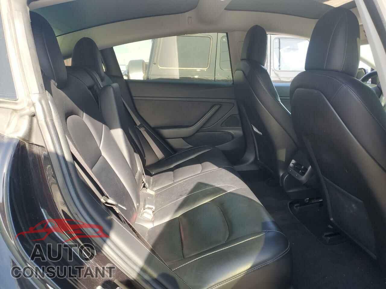 TESLA MODEL 3 2018 - 5YJ3E1EB7JF071438
