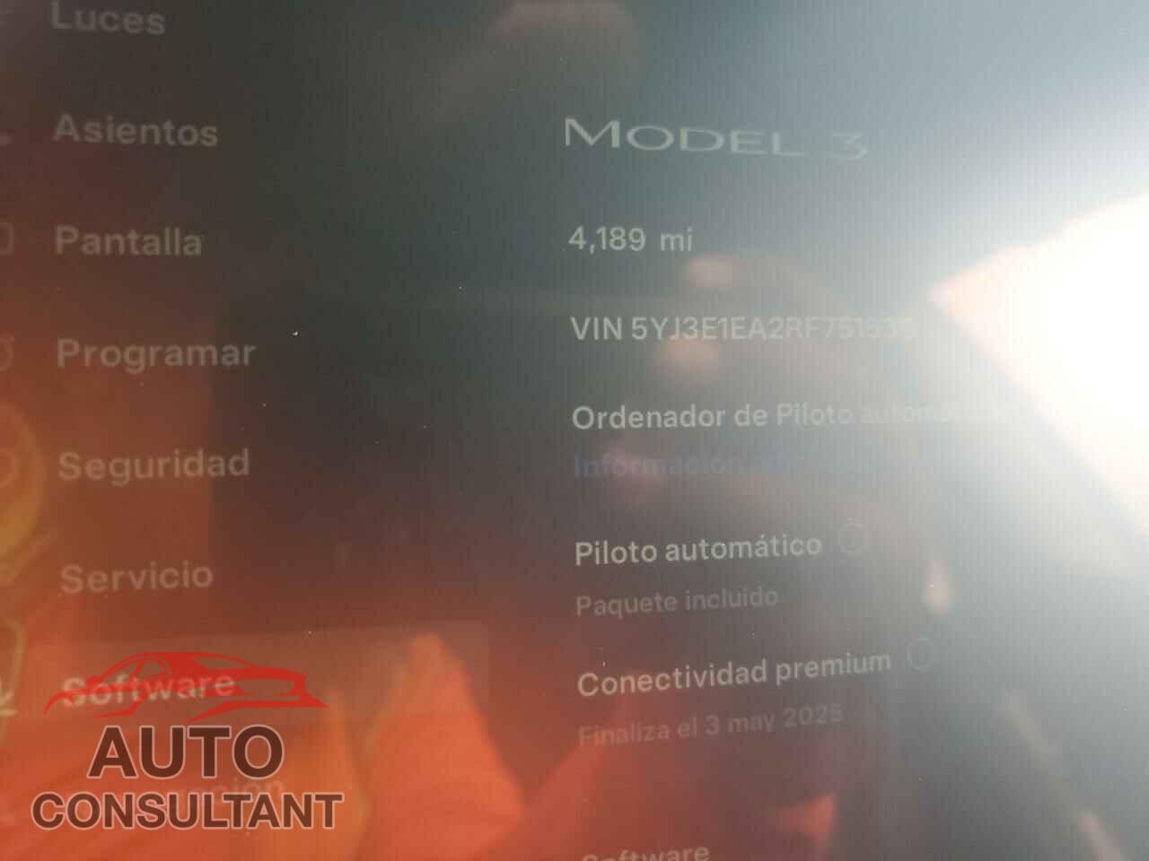 TESLA MODEL 3 2024 - 5YJ3E1EA2RF751539