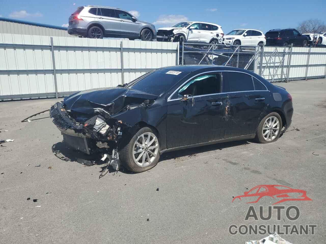 MERCEDES-BENZ A-CLASS 2019 - WDD3G4FB3KW012643