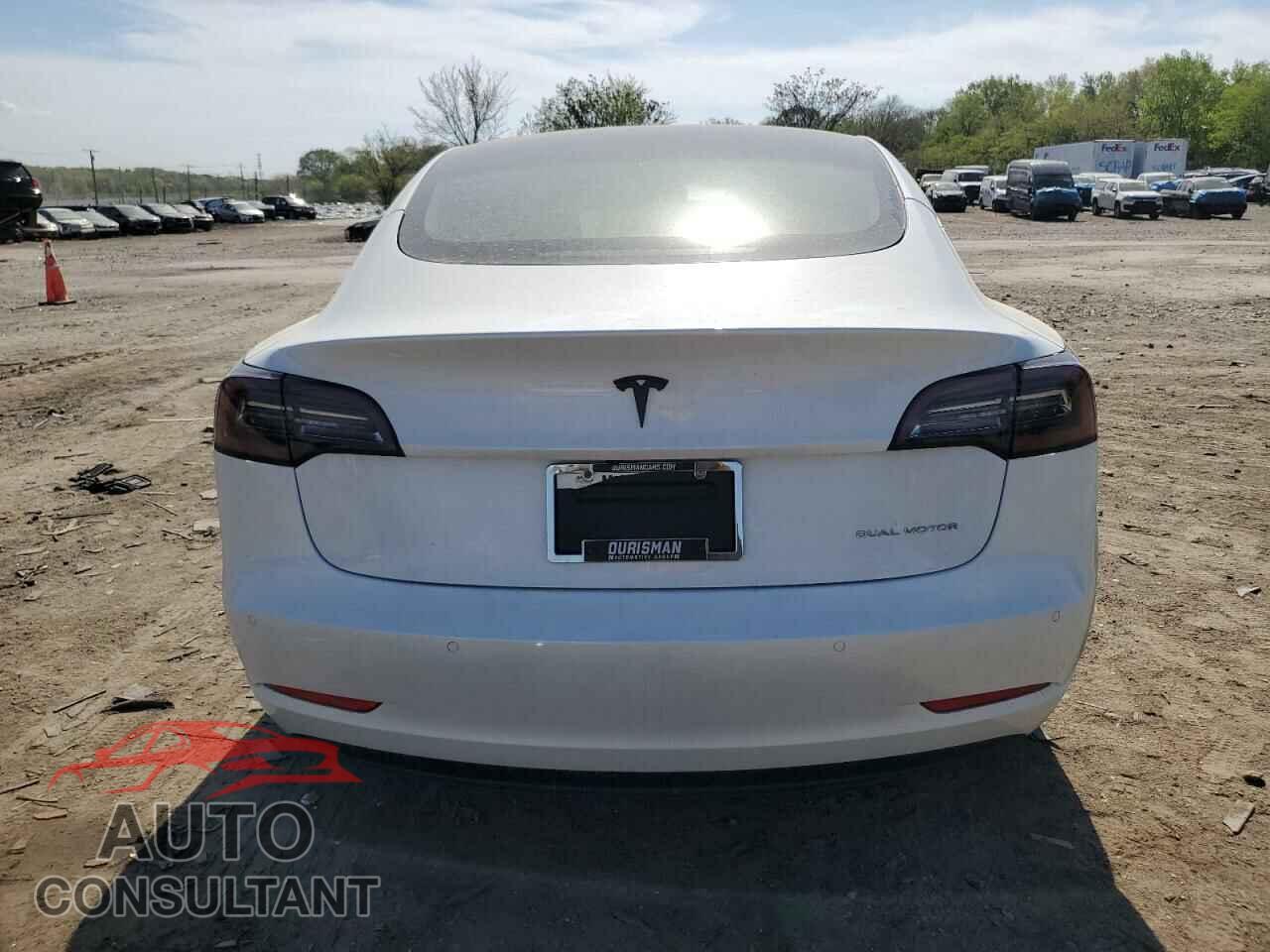 TESLA MODEL 3 2021 - 5YJ3E1EB7MF034152