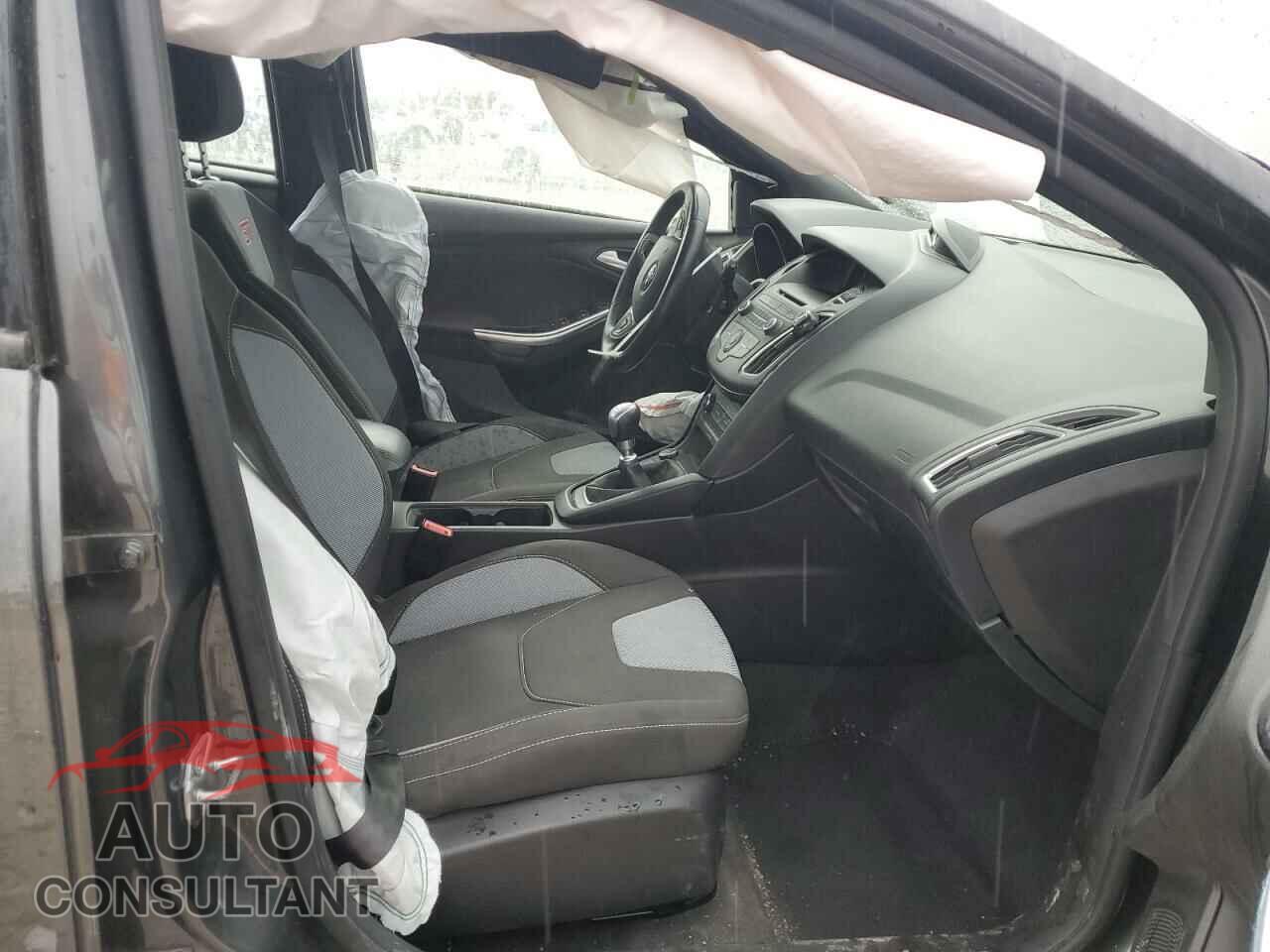 FORD FOCUS 2017 - 1FADP3L97HL347060