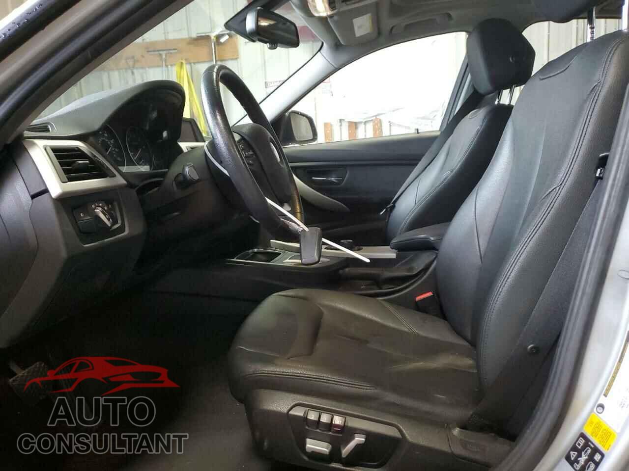 BMW 3 SERIES 2018 - WBA8A3C55JA494504