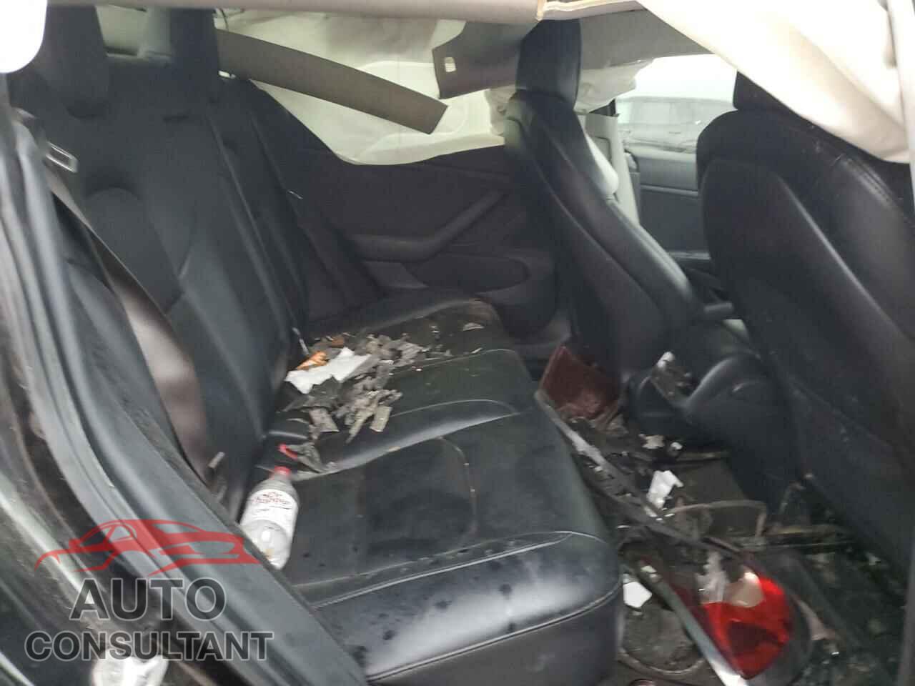 TESLA MODEL 3 2019 - 5YJ3E1EA7KF306123