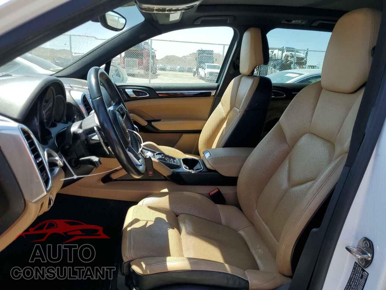 PORSCHE CAYENNE 2016 - WP1AA2A22GKA14086