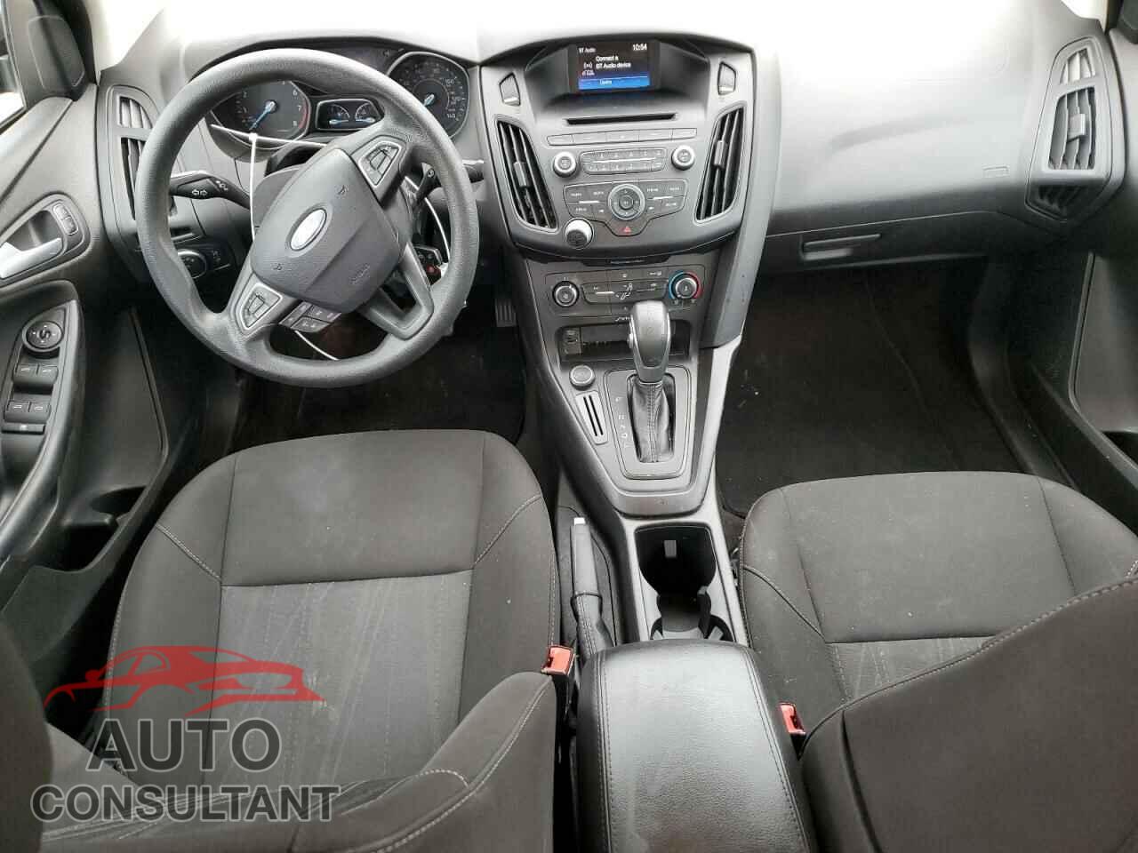FORD FOCUS 2017 - 1FADP3F22HL291799