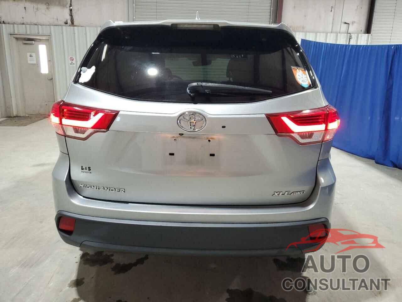 TOYOTA HIGHLANDER 2019 - 5TDJZRFH0KS628183