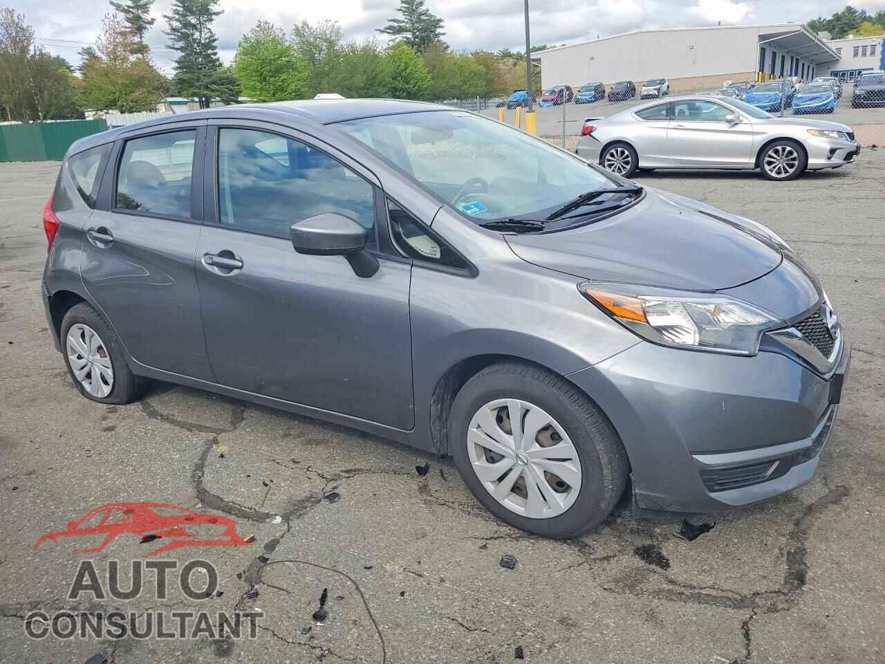 NISSAN VERSA 2018 - 3N1CE2CP8JL353337