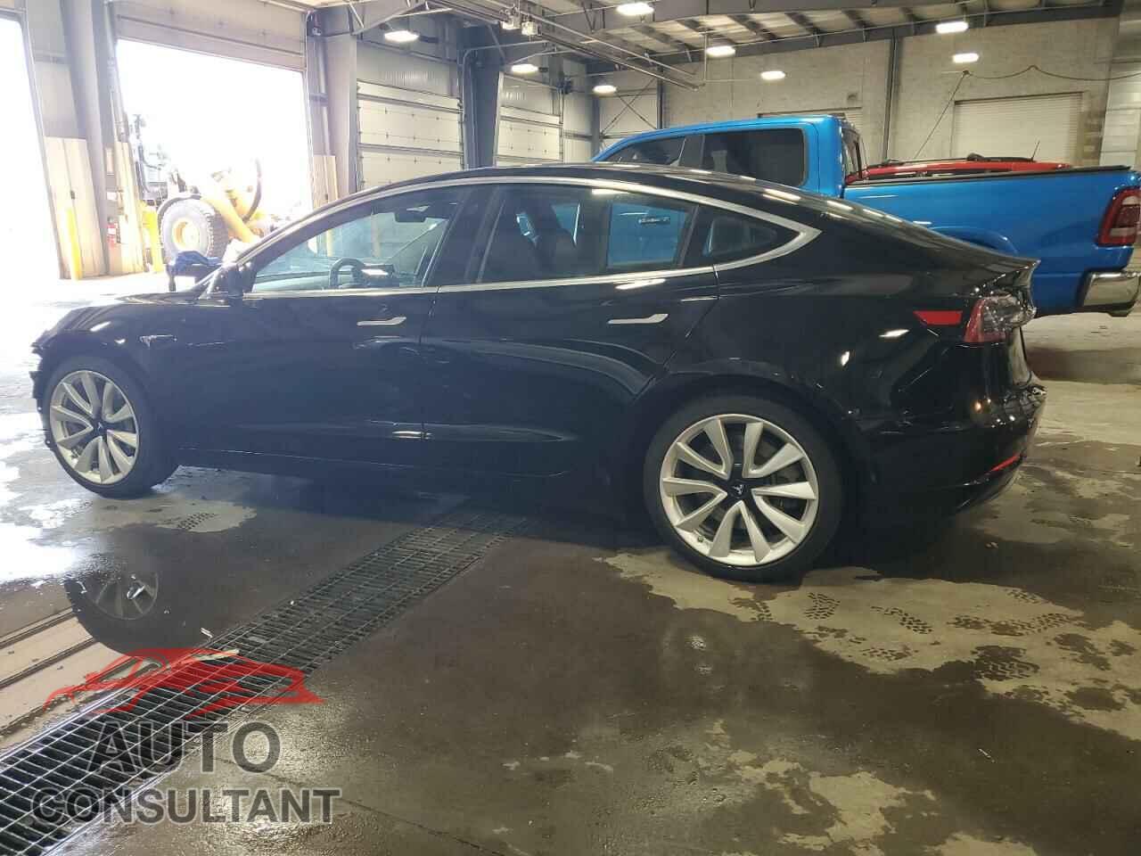 TESLA MODEL 3 2019 - 5YJ3E1EA4KF310792