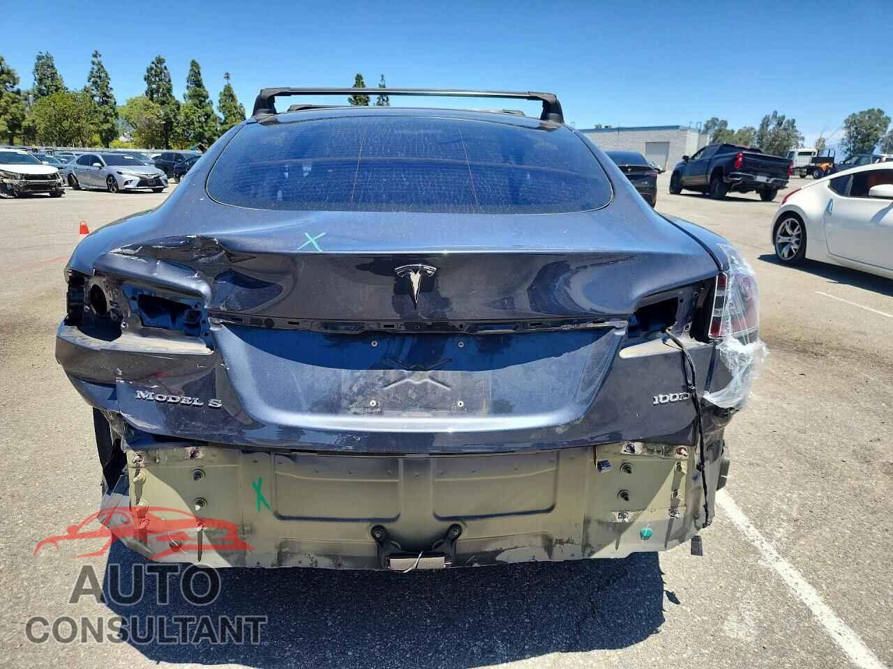 TESLA MODEL S 2018 - 5YJSA1E25JF283973