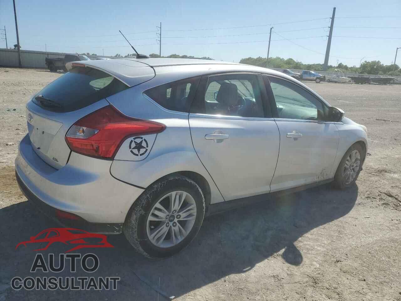 FORD FOCUS 2012 - 1FAHP3M21CL313014