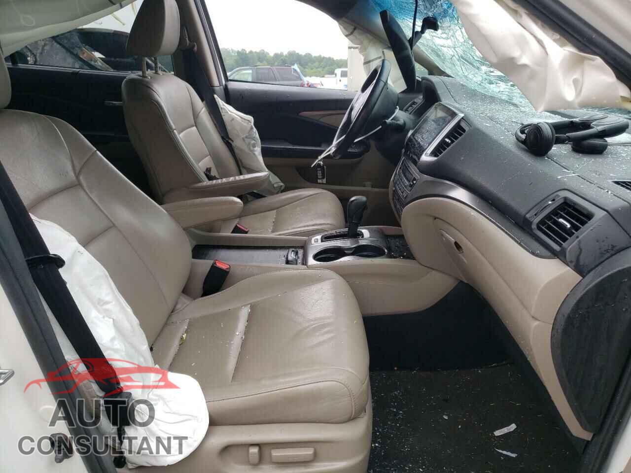 HONDA PILOT 2016 - 5FNYF6H82GB027775