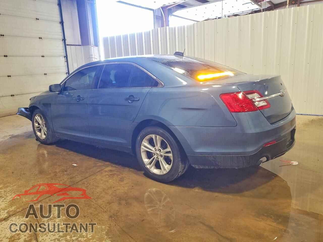 FORD TAURUS 2018 - 1FAHP2MT5JG133530