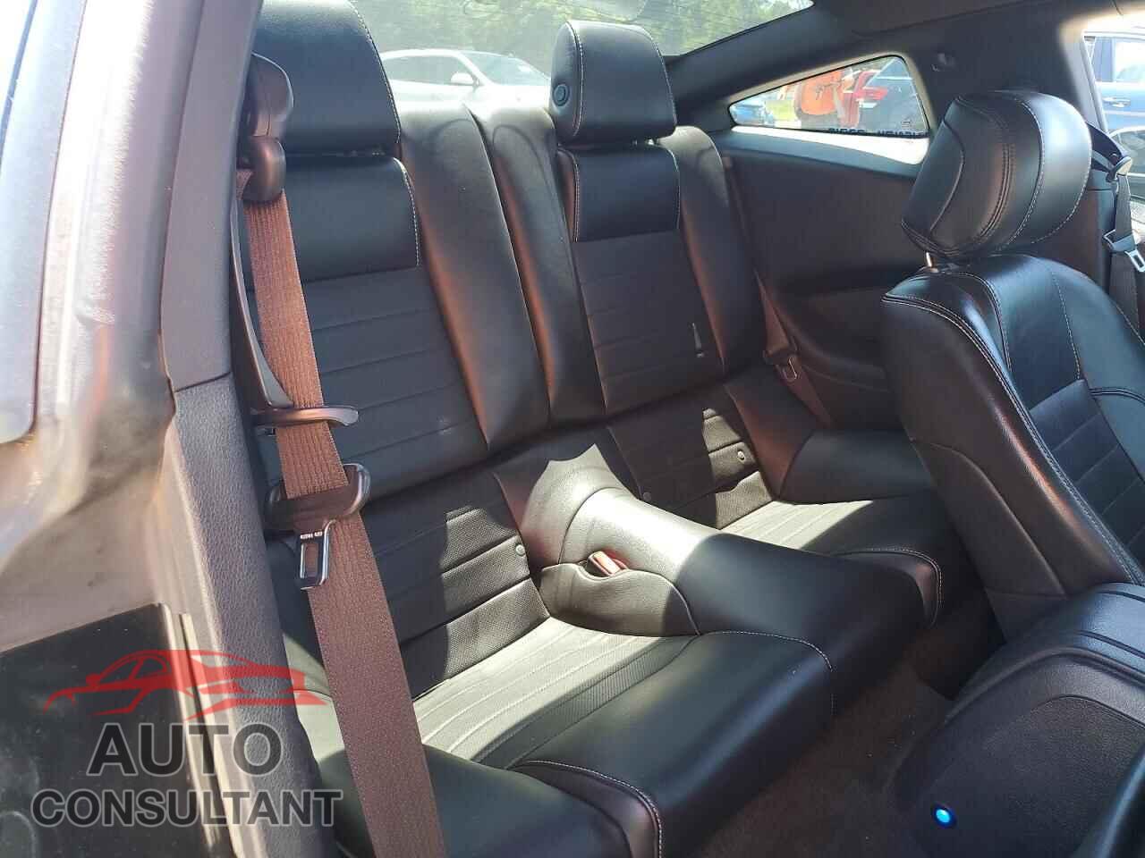 FORD MUSTANG 2014 - 1ZVBP8CF1E5330031