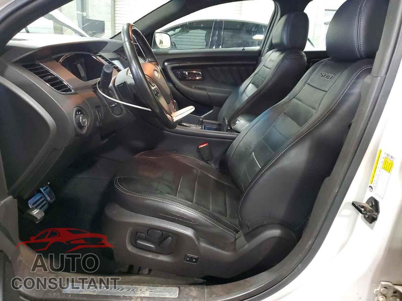FORD TAURUS 2015 - 1FAHP2KT2FG128697