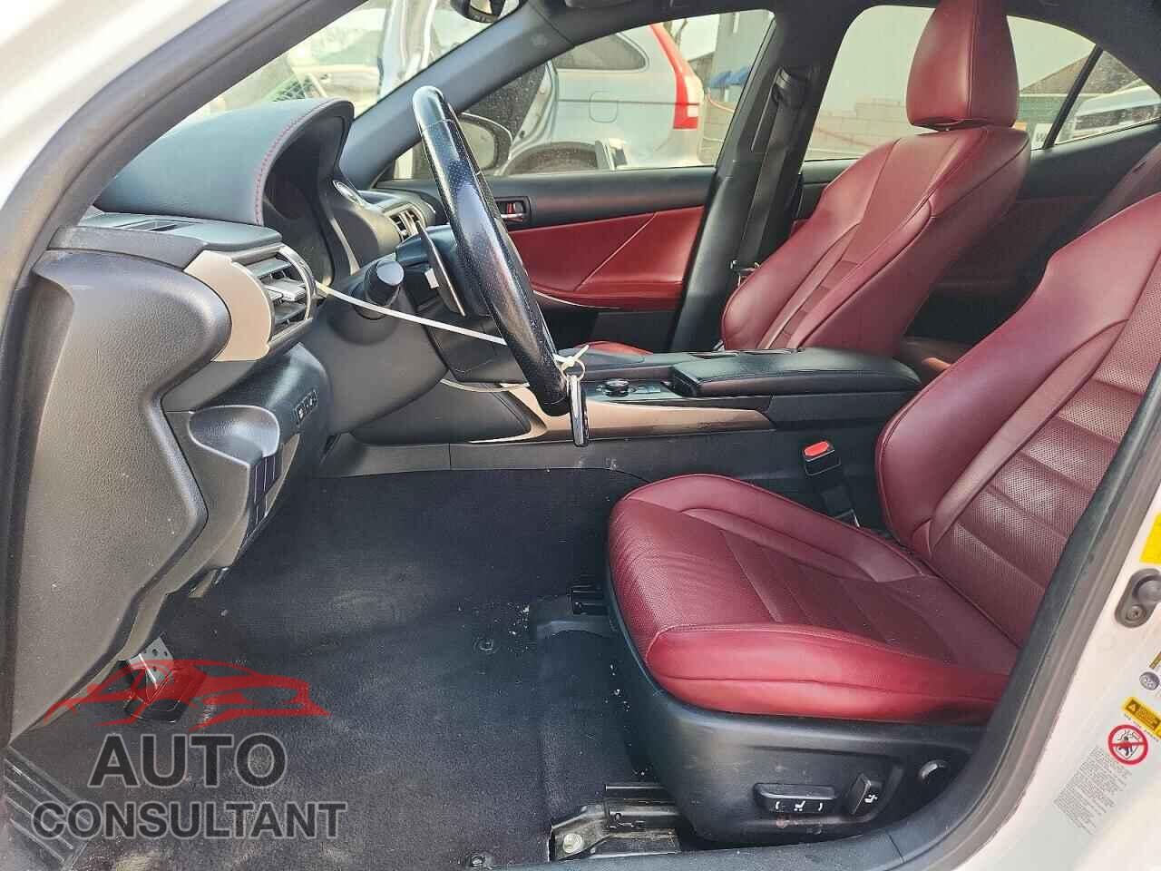 LEXUS IS 2014 - JTHBE1D22E5013272