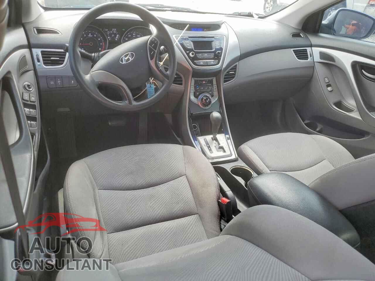 HYUNDAI ELANTRA 2013 - 5NPDH4AE2DH305357